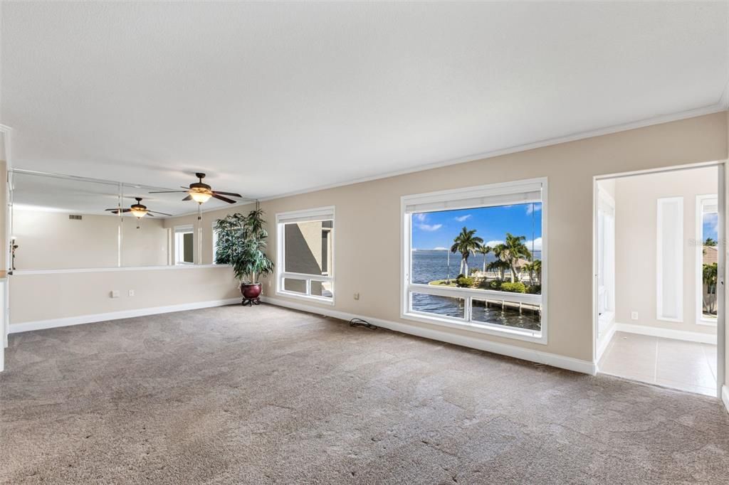 待售: $274,900 (2 贝兹, 2 浴室, 1741 平方英尺)