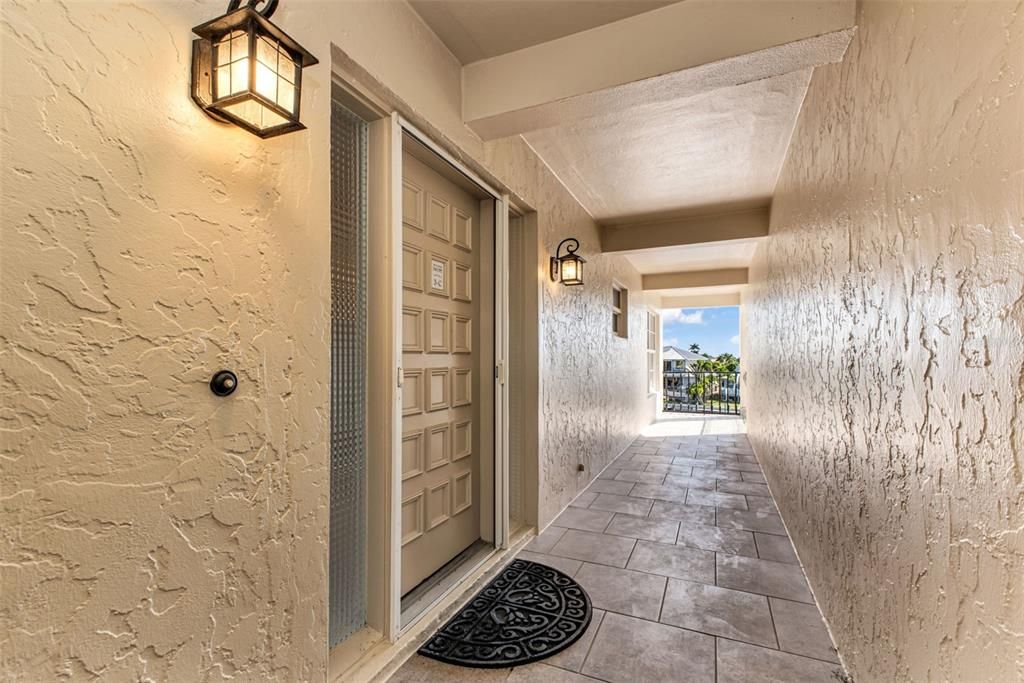 待售: $274,900 (2 贝兹, 2 浴室, 1741 平方英尺)