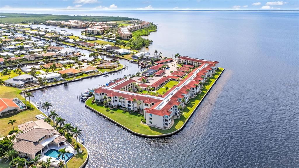 待售: $274,900 (2 贝兹, 2 浴室, 1741 平方英尺)