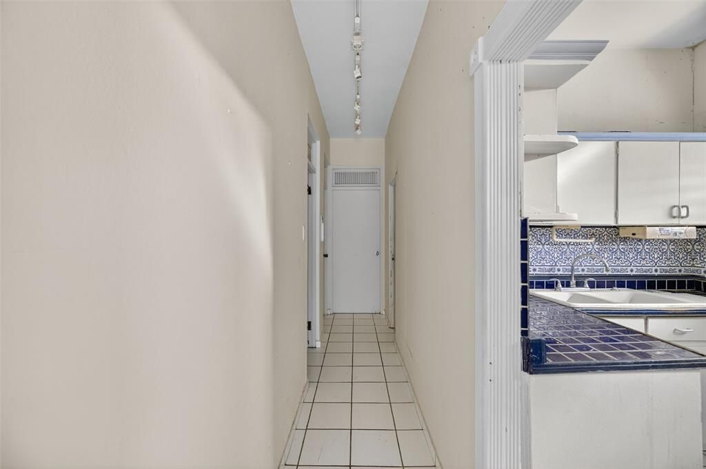 На продажу: $195,000 (3 спален, 1 ванн, 1531 Квадратных фут)