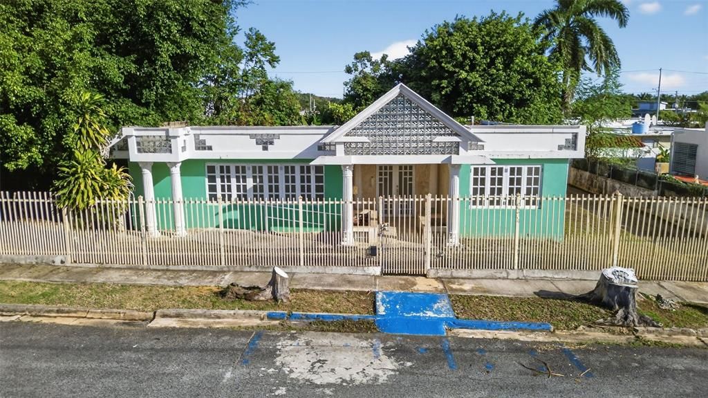 На продажу: $195,000 (3 спален, 1 ванн, 1531 Квадратных фут)