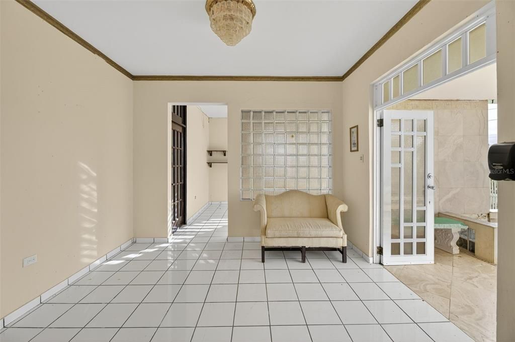 На продажу: $195,000 (3 спален, 1 ванн, 1531 Квадратных фут)