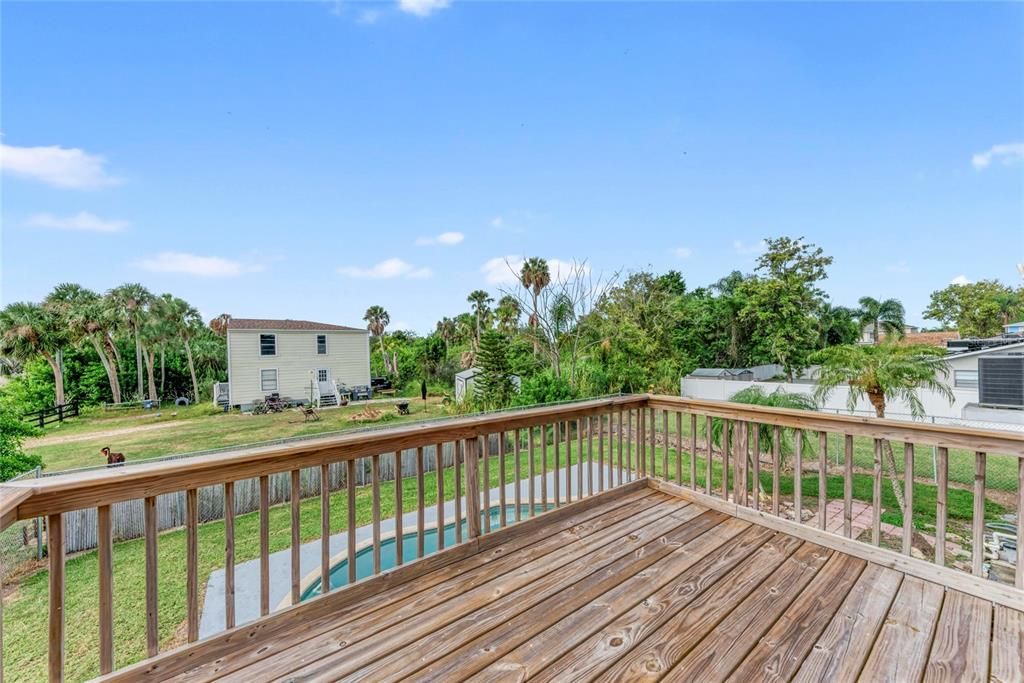 En Venta: $449,000 (4 camas, 2 baños, 2200 Pies cuadrados)