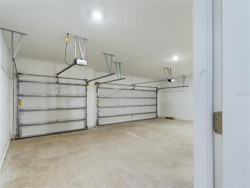 For Rent: $2,450 (4 beds, 3 baths, 2571 Square Feet)