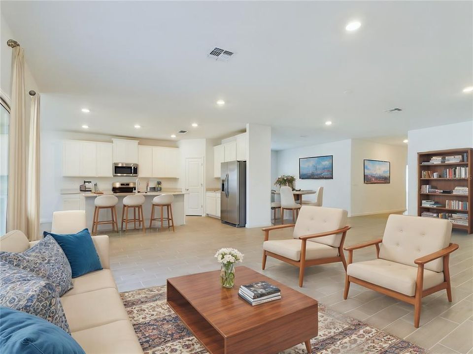 For Rent: $2,450 (4 beds, 3 baths, 2571 Square Feet)