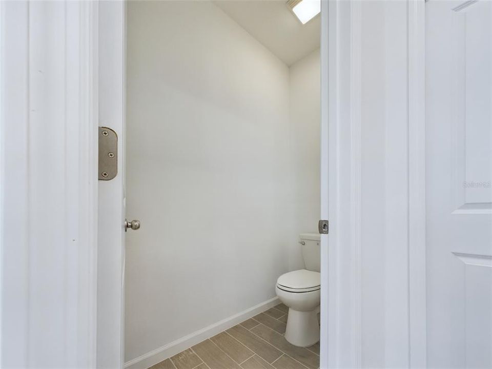 For Rent: $2,450 (4 beds, 3 baths, 2571 Square Feet)