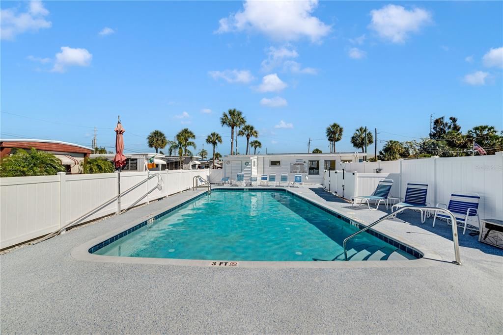 For Sale: $150,000 (2 beds, 2 baths, 480 Square Feet)