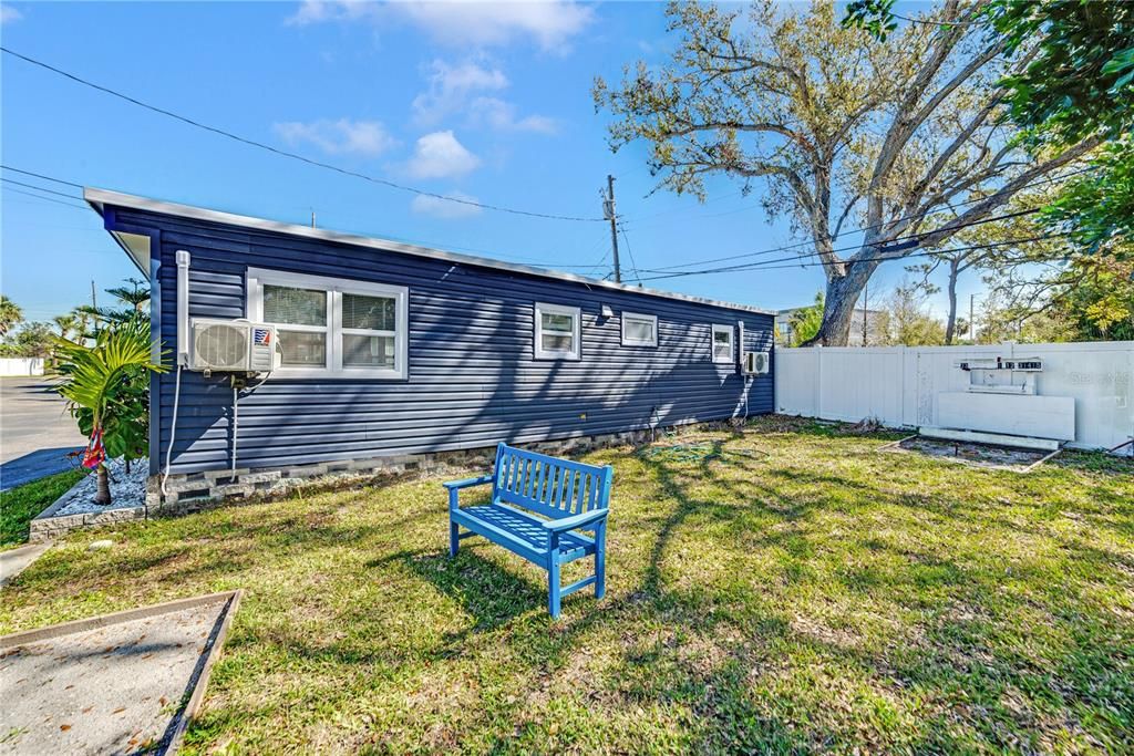 For Sale: $150,000 (2 beds, 2 baths, 480 Square Feet)