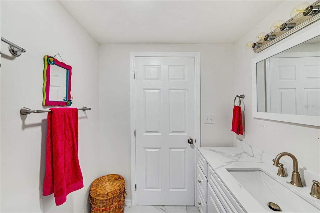 For Sale: $150,000 (2 beds, 2 baths, 480 Square Feet)