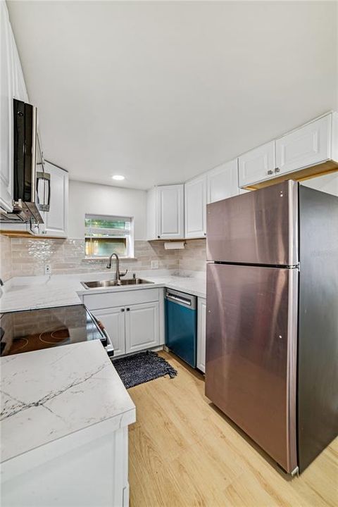 For Sale: $150,000 (2 beds, 2 baths, 480 Square Feet)