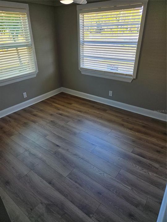 For Rent: $2,000 (3 beds, 1 baths, 2720 Square Feet)