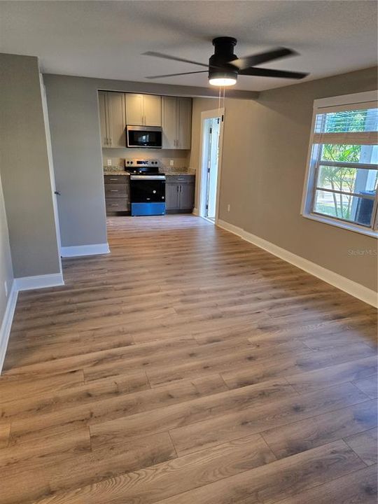 For Rent: $2,000 (3 beds, 1 baths, 2720 Square Feet)