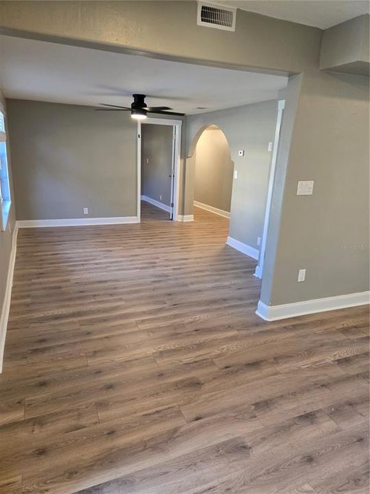 For Rent: $2,000 (3 beds, 1 baths, 2720 Square Feet)