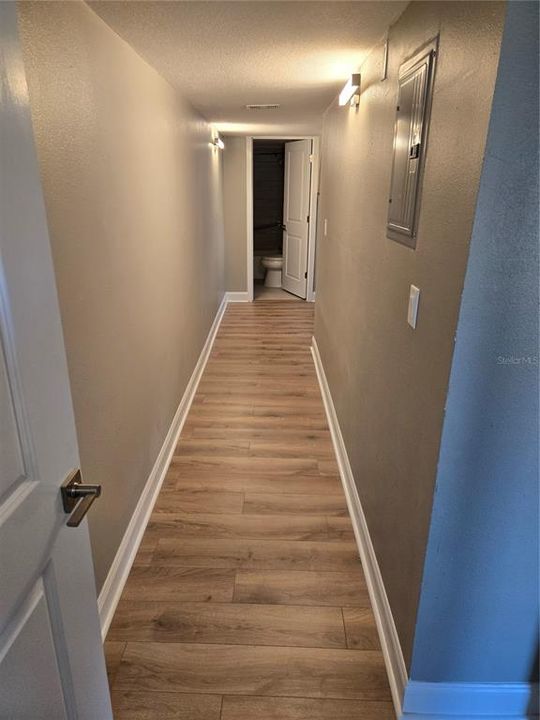 For Rent: $2,000 (3 beds, 1 baths, 2720 Square Feet)