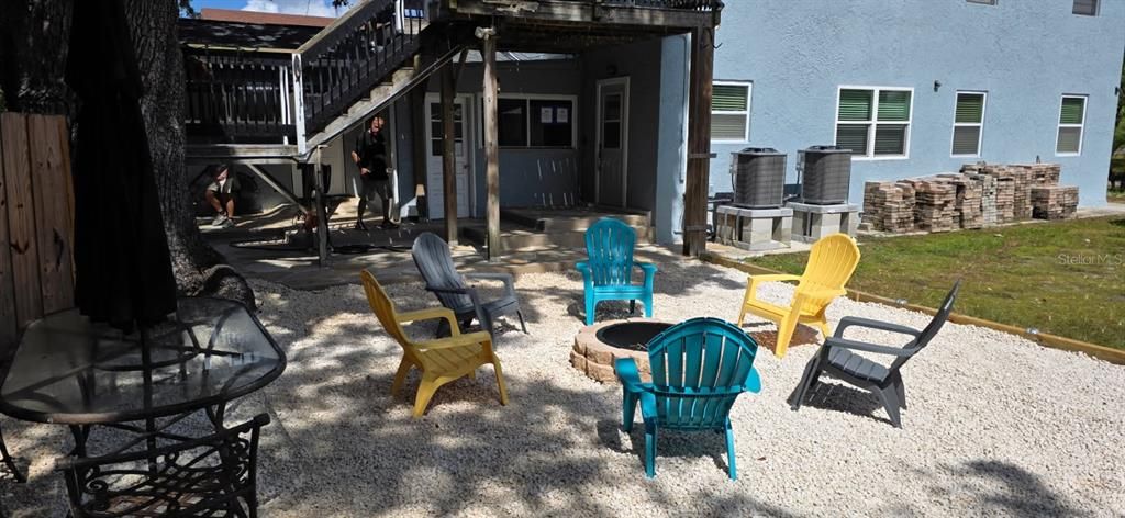 For Rent: $2,000 (3 beds, 1 baths, 2720 Square Feet)