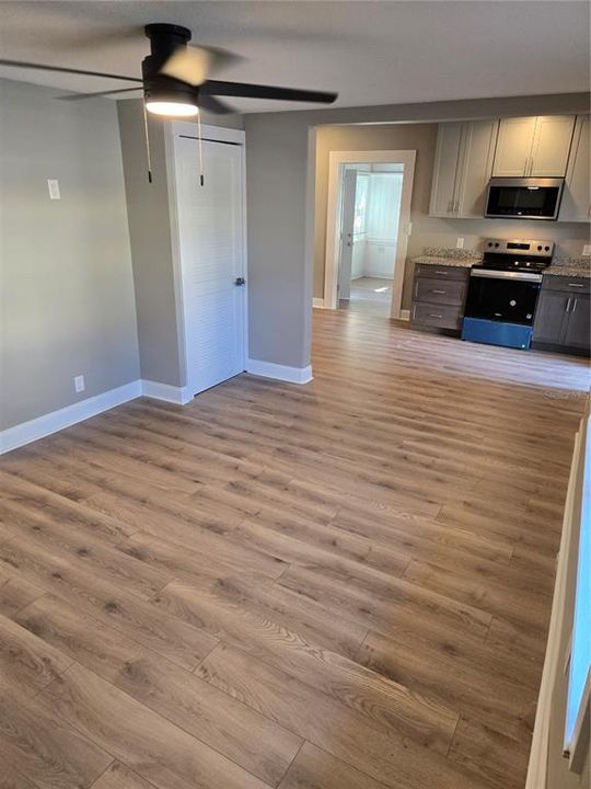 For Rent: $2,000 (3 beds, 1 baths, 2720 Square Feet)