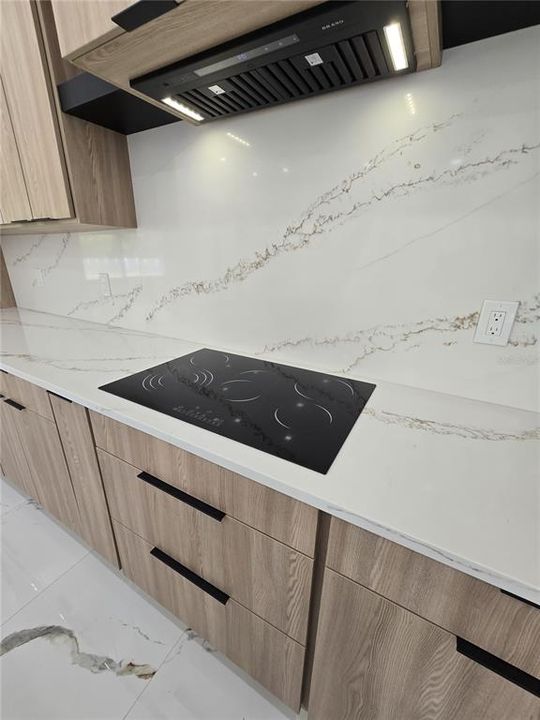 待售: $885,000 (4 贝兹, 3 浴室, 2465 平方英尺)