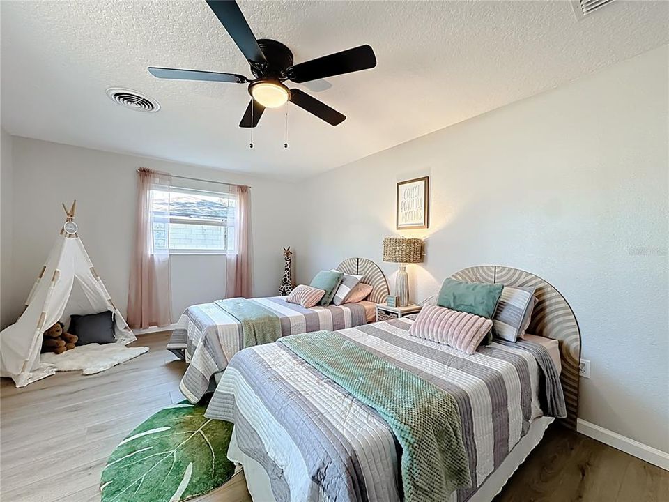 Active With Contract: $359,900 (4 beds, 3 baths, 1943 Square Feet)