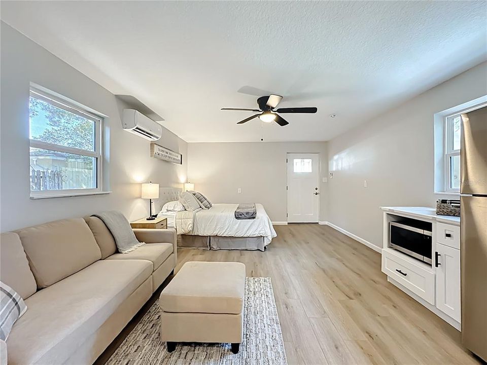 Active With Contract: $359,900 (4 beds, 3 baths, 1943 Square Feet)