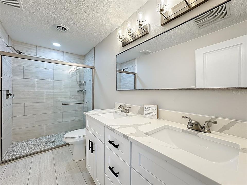 Active With Contract: $359,900 (4 beds, 3 baths, 1943 Square Feet)