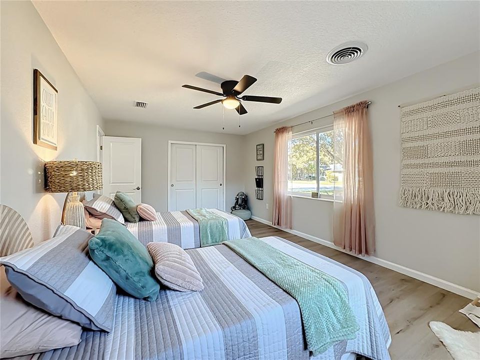 Active With Contract: $359,900 (4 beds, 3 baths, 1943 Square Feet)