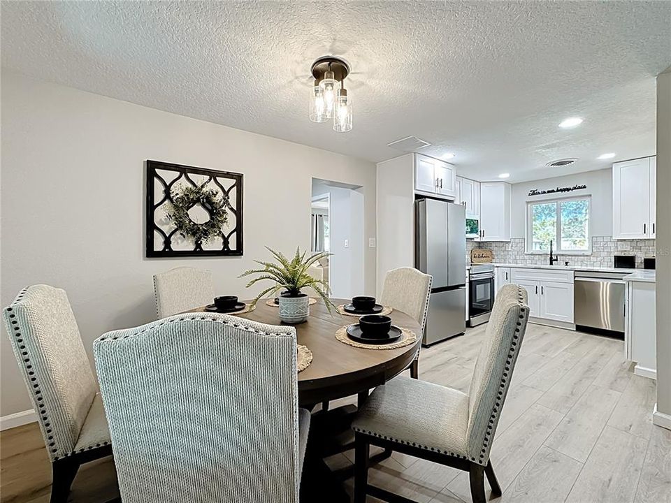 Active With Contract: $359,900 (4 beds, 3 baths, 1943 Square Feet)