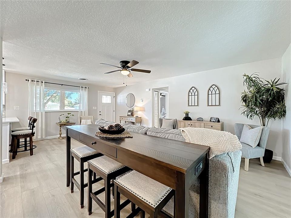 Active With Contract: $359,900 (4 beds, 3 baths, 1943 Square Feet)