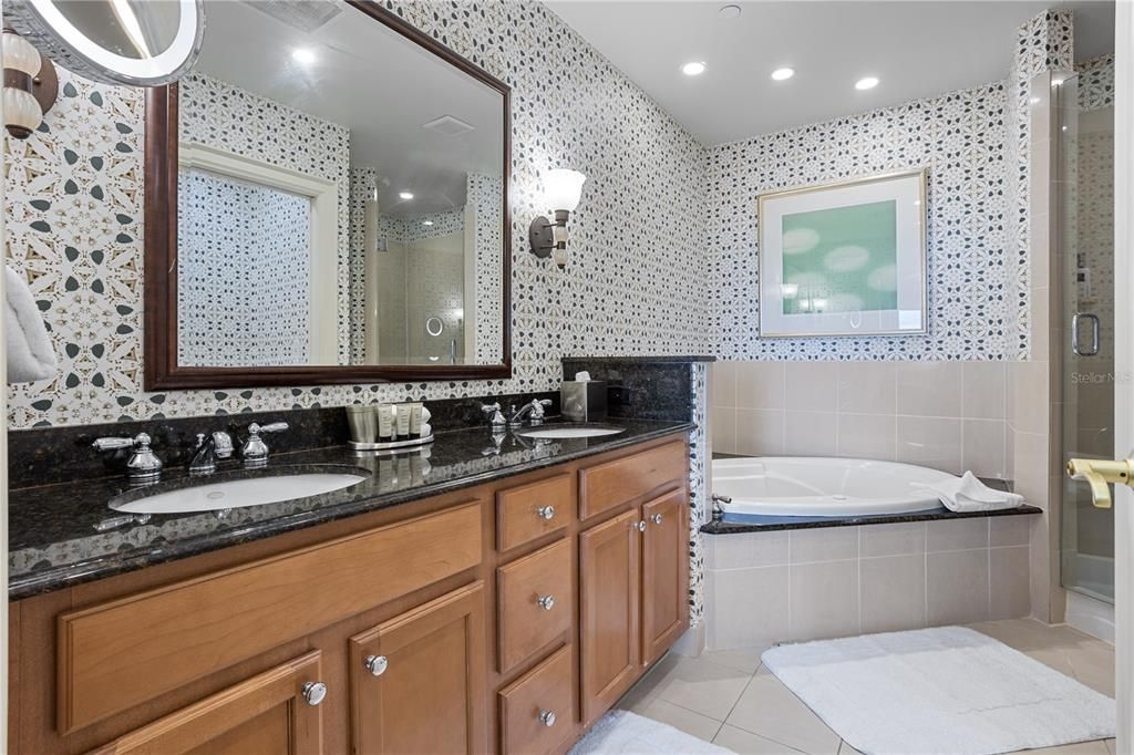 Active With Contract: $450,000 (3 beds, 2 baths, 1387 Square Feet)