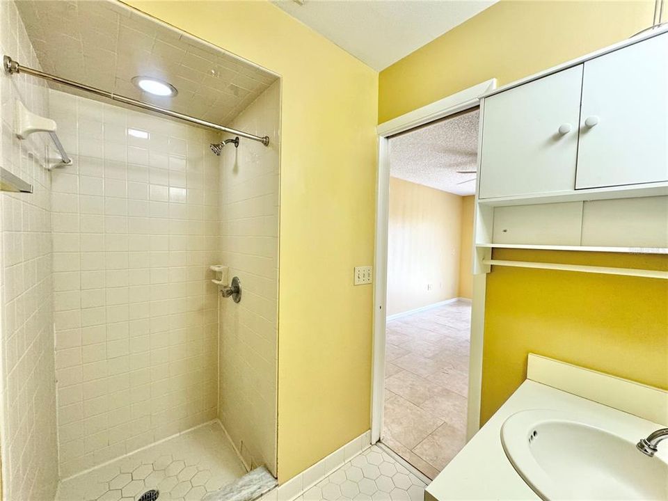 En Venta: $165,000 (2 camas, 2 baños, 1140 Pies cuadrados)