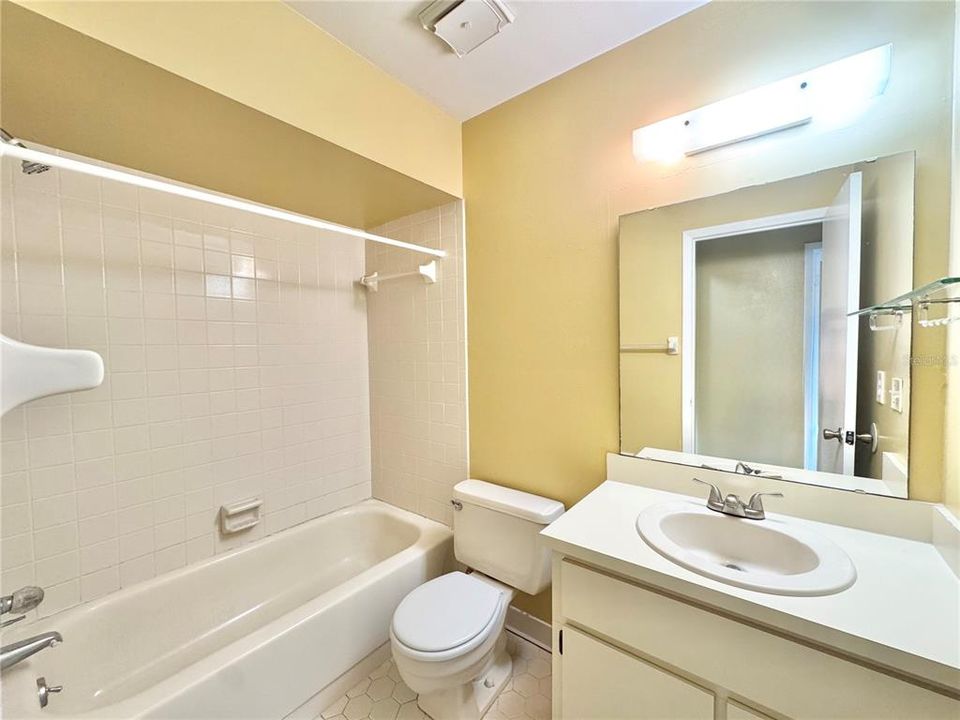 En Venta: $165,000 (2 camas, 2 baños, 1140 Pies cuadrados)