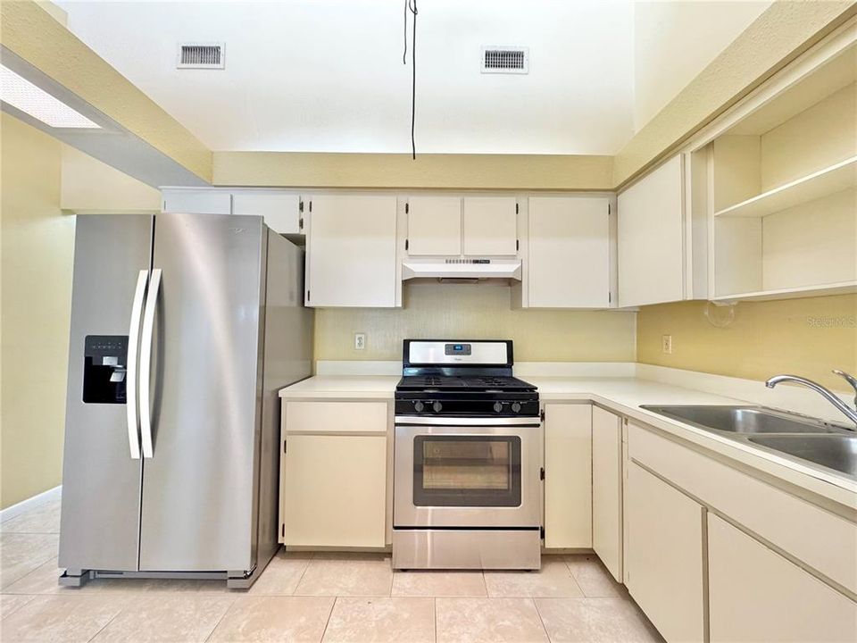 En Venta: $165,000 (2 camas, 2 baños, 1140 Pies cuadrados)