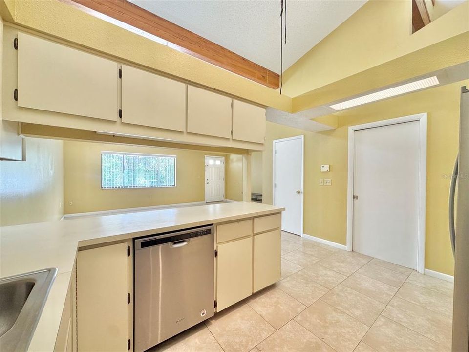 En Venta: $165,000 (2 camas, 2 baños, 1140 Pies cuadrados)