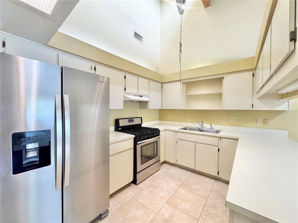 En Venta: $165,000 (2 camas, 2 baños, 1140 Pies cuadrados)