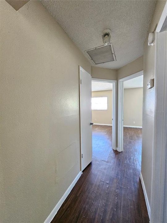 For Rent: $1,320 (2 beds, 1 baths, 800 Square Feet)