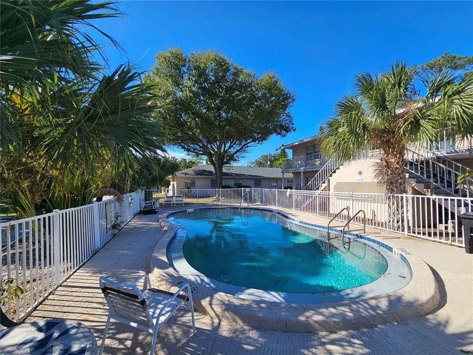 For Rent: $1,320 (2 beds, 1 baths, 800 Square Feet)