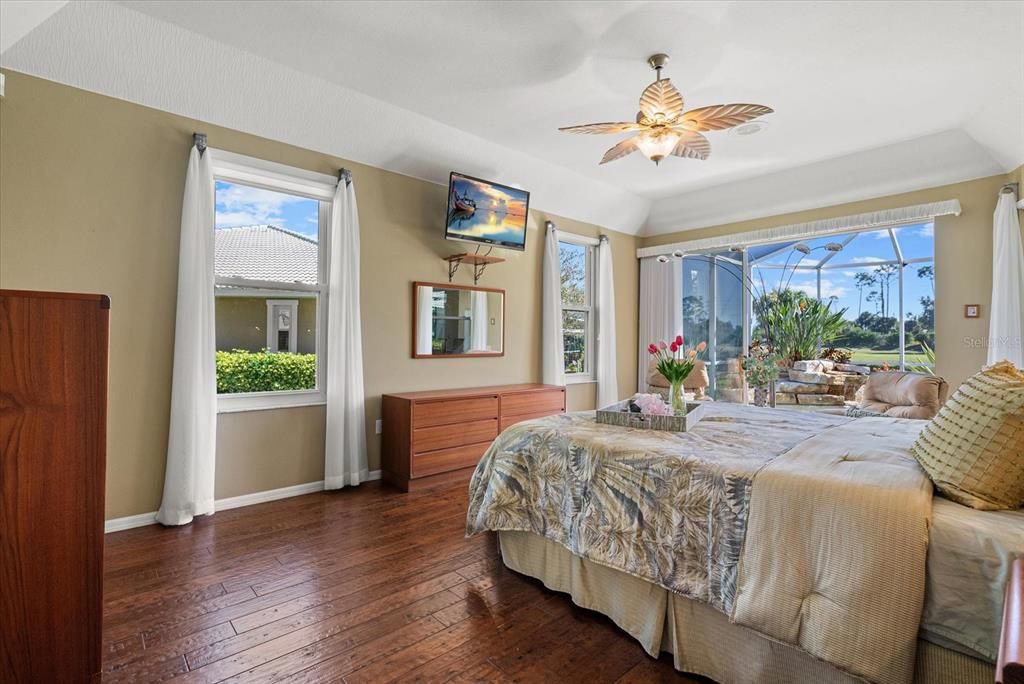 For Sale: $625,000 (3 beds, 2 baths, 2463 Square Feet)