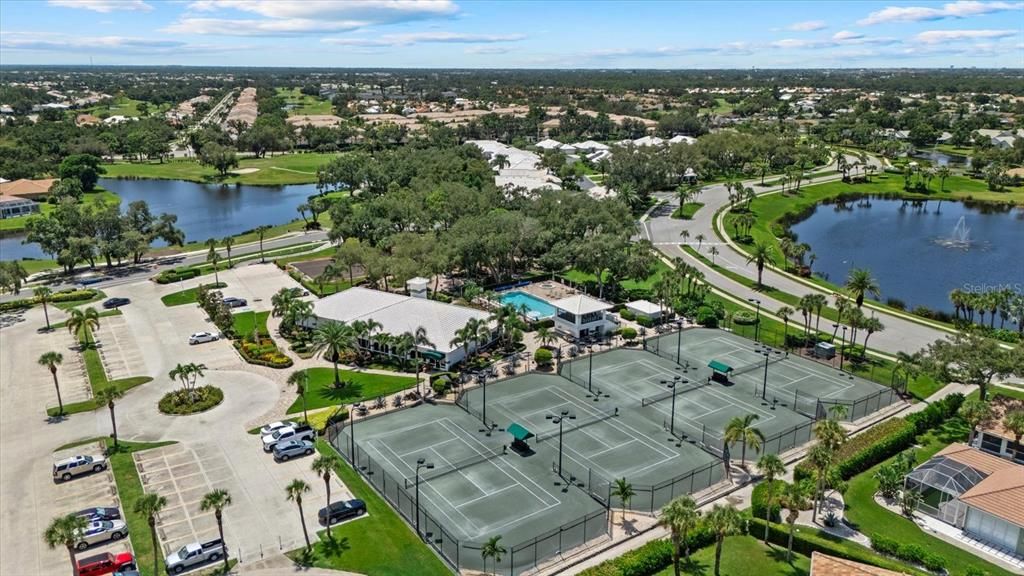 For Sale: $625,000 (3 beds, 2 baths, 2463 Square Feet)