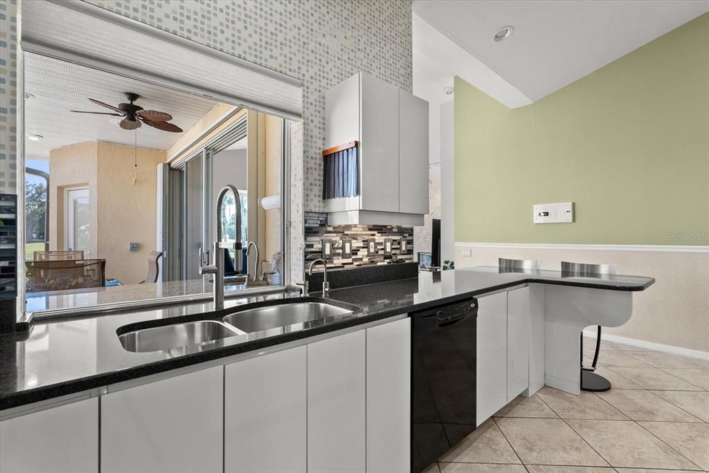 For Sale: $625,000 (3 beds, 2 baths, 2463 Square Feet)