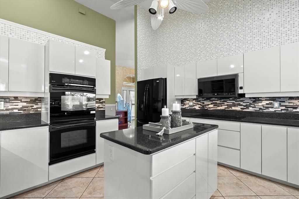 For Sale: $625,000 (3 beds, 2 baths, 2463 Square Feet)