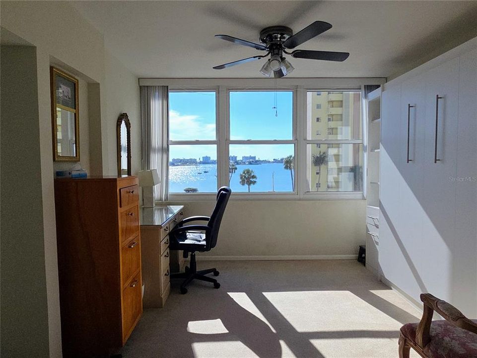 出租: $1,900 (1 贝兹, 1 浴室, 845 平方英尺)