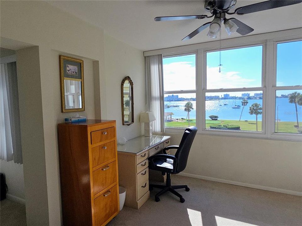 出租: $1,900 (1 贝兹, 1 浴室, 845 平方英尺)