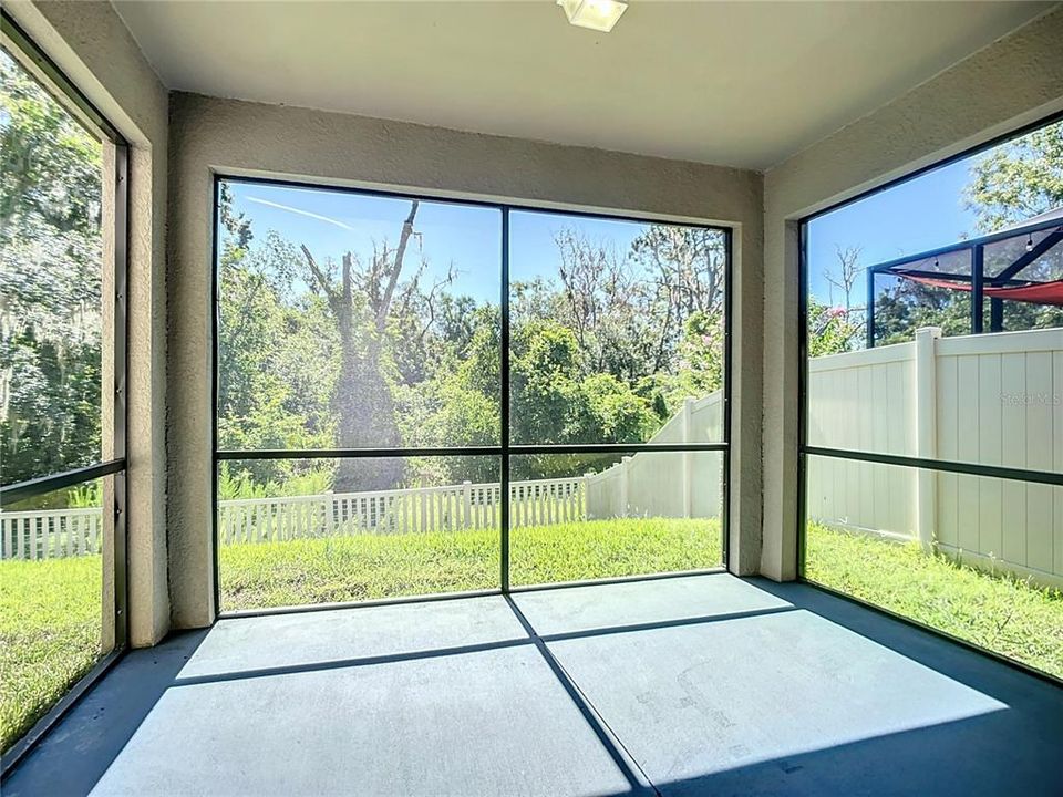 出租: $3,000 (5 贝兹, 3 浴室, 3328 平方英尺)