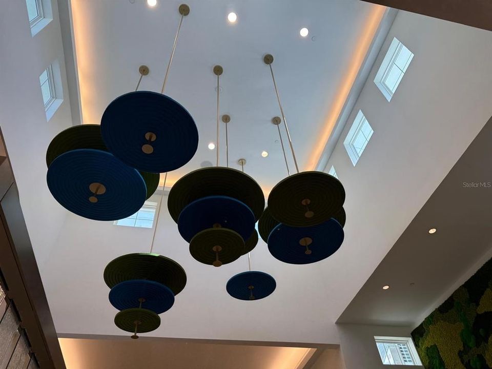 待售: $370,000 (1 贝兹, 1 浴室, 734 平方英尺)