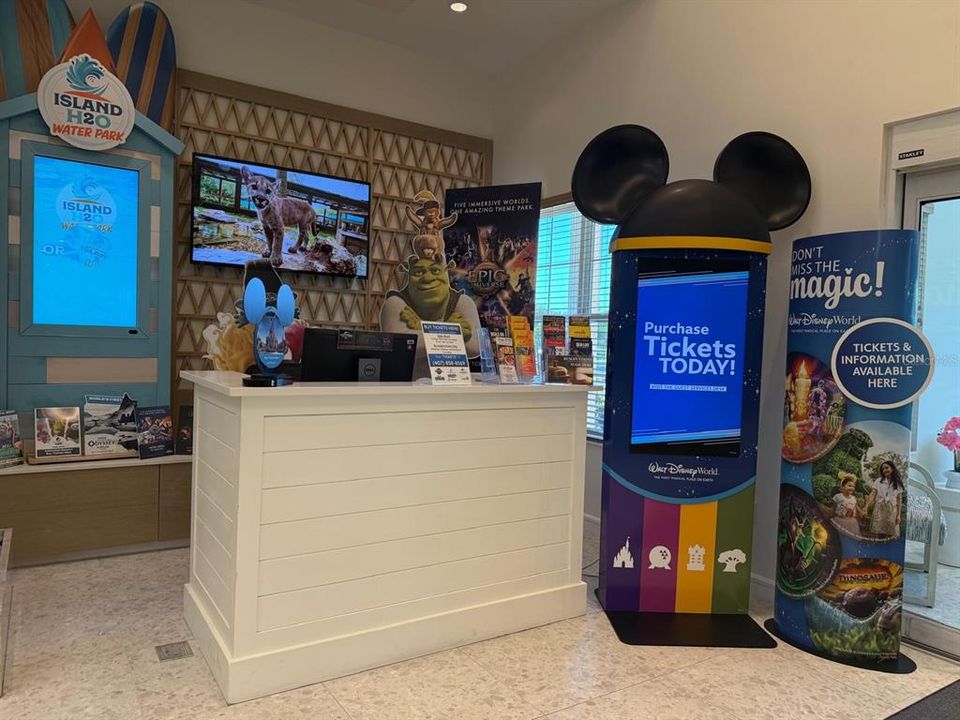 待售: $370,000 (1 贝兹, 1 浴室, 734 平方英尺)