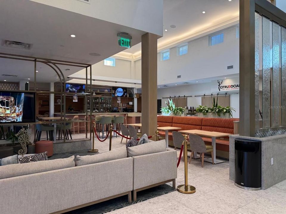 待售: $370,000 (1 贝兹, 1 浴室, 734 平方英尺)