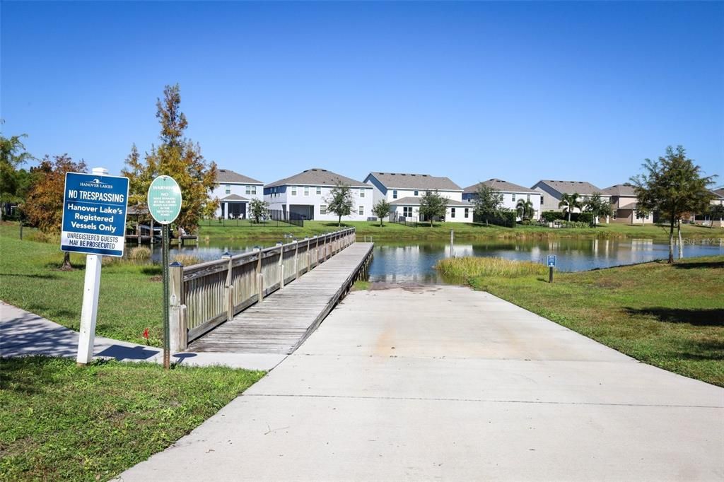 合同活跃: $452,500 (4 贝兹, 3 浴室, 2580 平方英尺)