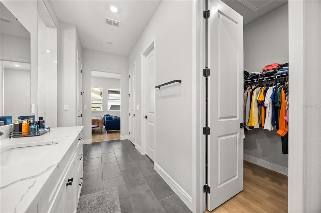 待售: $725,000 (3 贝兹, 2 浴室, 2017 平方英尺)