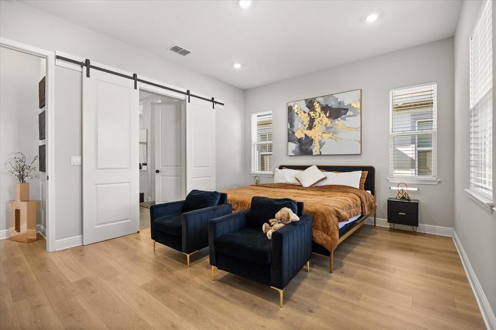 待售: $725,000 (3 贝兹, 2 浴室, 2017 平方英尺)