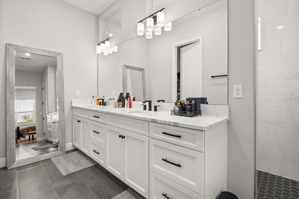 待售: $725,000 (3 贝兹, 2 浴室, 2017 平方英尺)