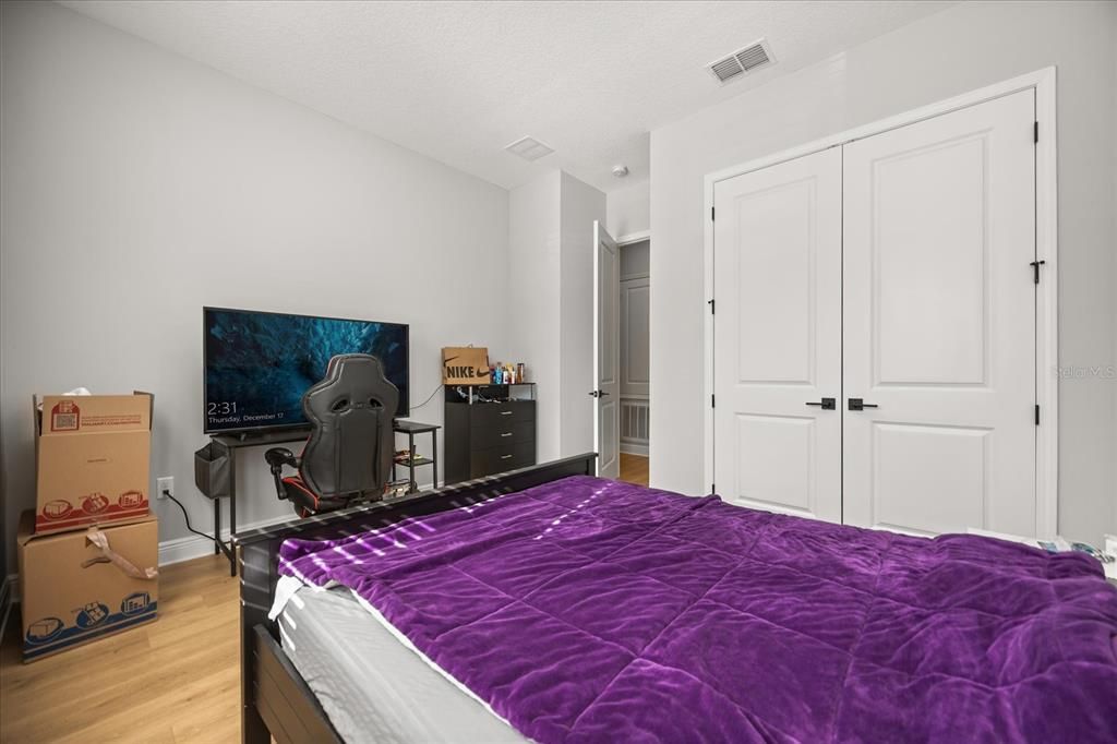 待售: $725,000 (3 贝兹, 2 浴室, 2017 平方英尺)